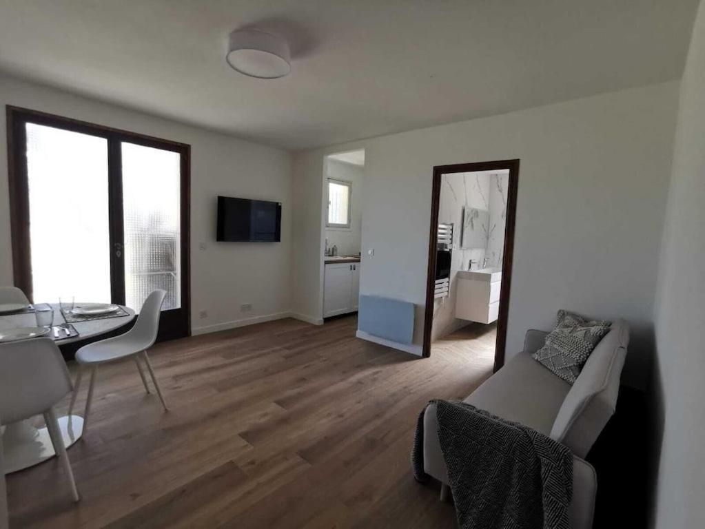 Bas De Villa Au Calme Villeneuve-Loubet Kültér fotó